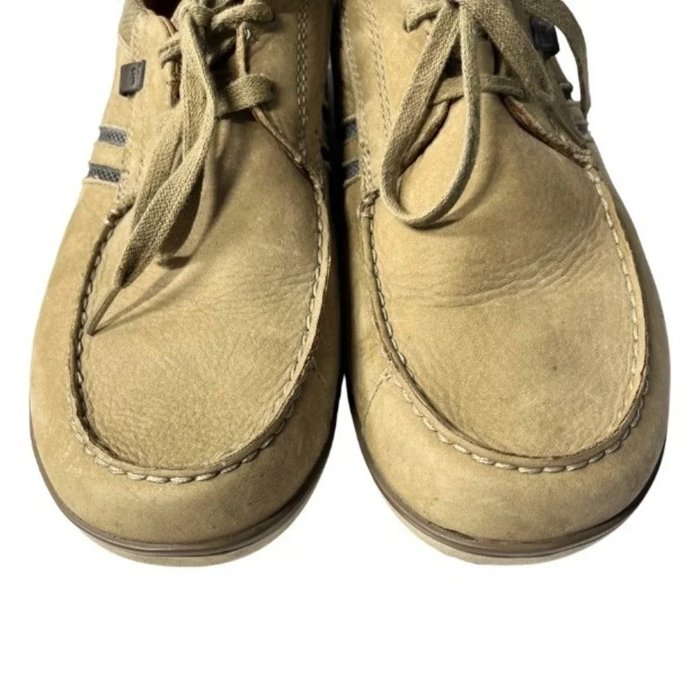 Clarks unstructured un